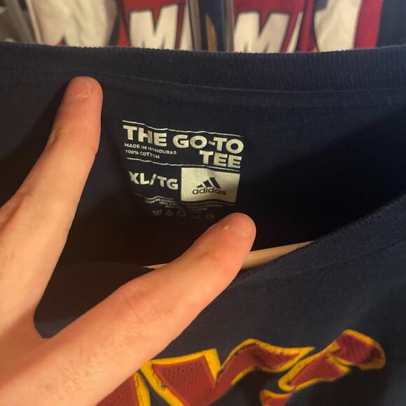 Kyrie Irving Size XL Cavs Practice Shirt - Picture 3 of 3